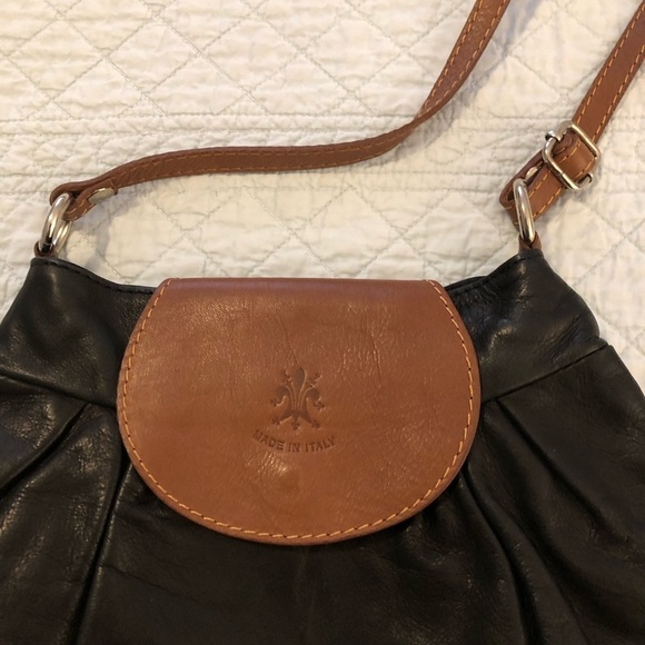 Italian black and brown leather crossbody saddle bag purse. - Picture 2 of 10